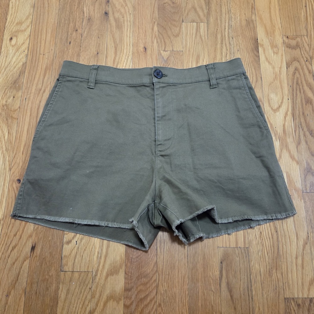 Madewell Everyday 3"‎ Casual Chino Short with Raw Hem In Army Green Hue Size 28